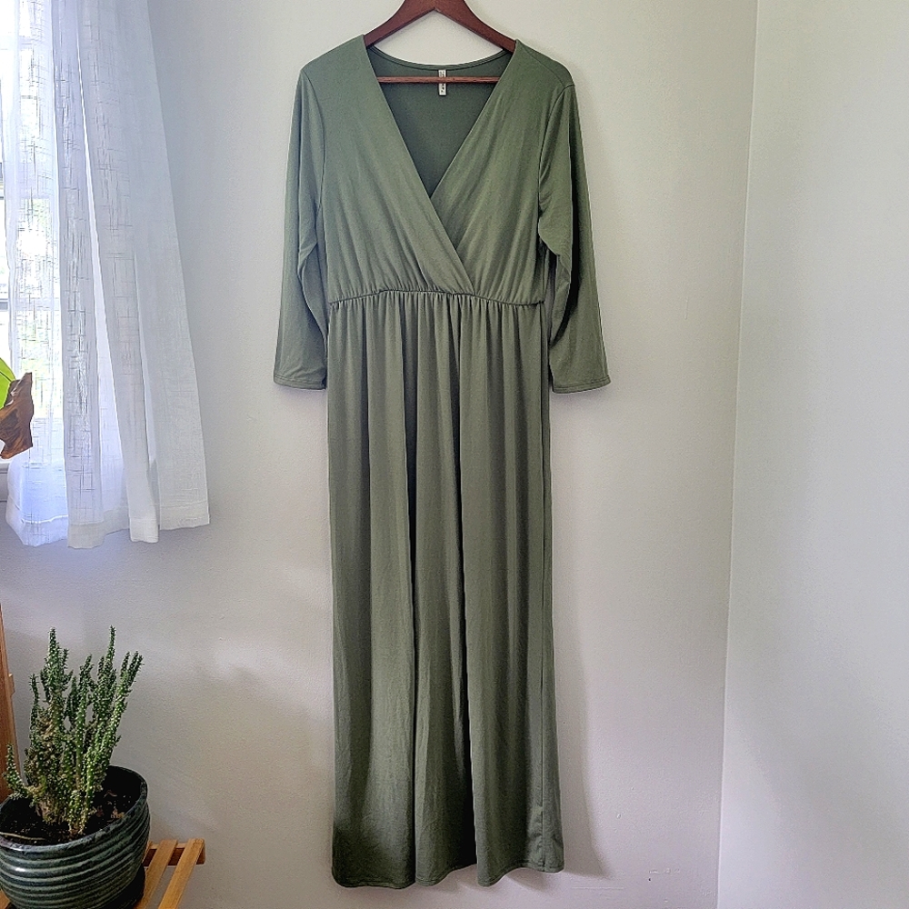NWOT Mother Bee Maternity Short Sleeve Ruched Waist Faux Wrap Maxi Dress